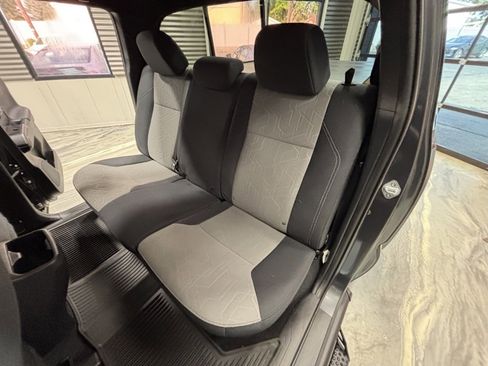 Used 2021 Toyota Tacoma TRD Off-Road image 7