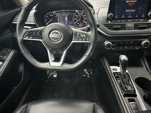 Used 2022 Nissan Altima 2.5 SR image 16
