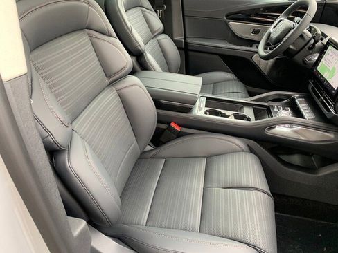 New 2026 Lincoln Nautilus Reserve image 33