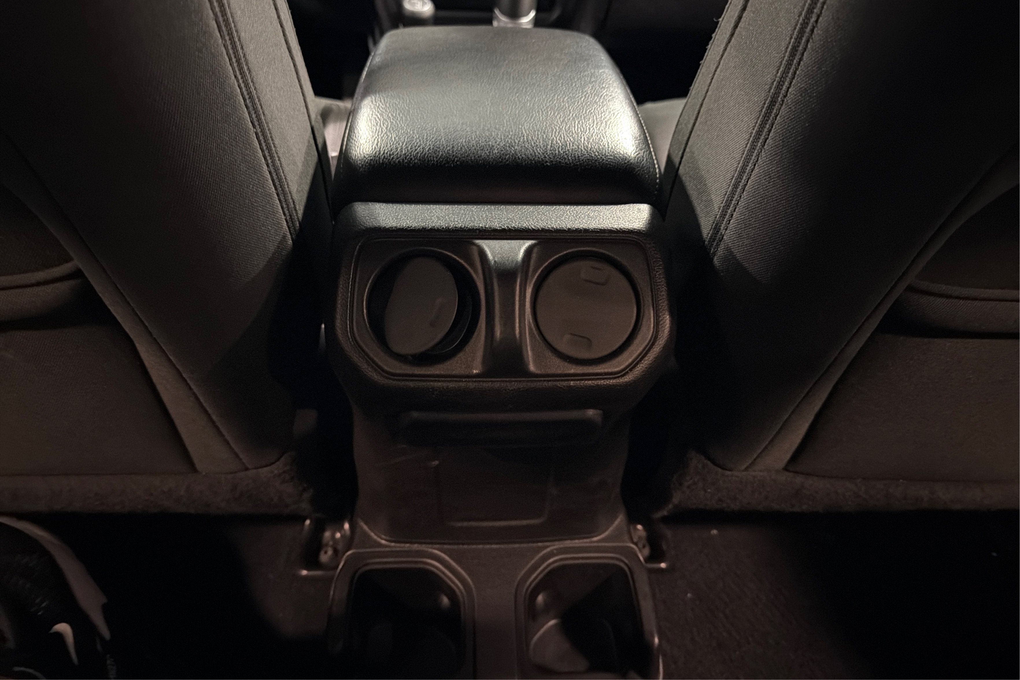 Used 2021 Jeep Wrangler Sport AWD/4WD image 34