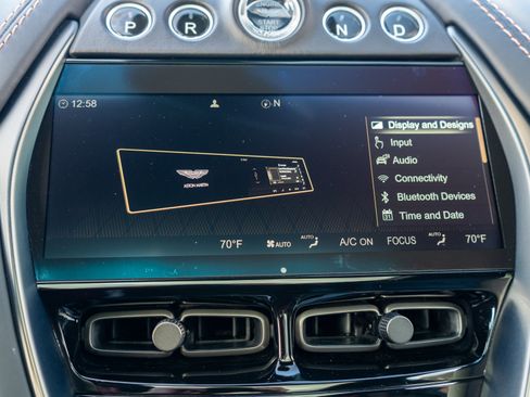 Used 2022 Aston Martin DBX image 26