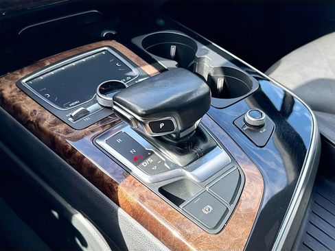 Used 2018 Audi Q7 3.0T Premium Plus w/ Premium Plus Package image 18