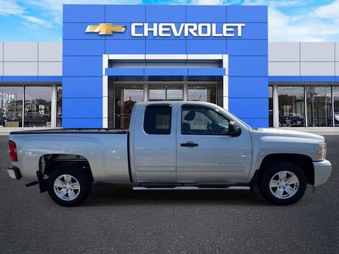 Used 2011 Chevrolet Silverado 1500 LT w/ All-Star Edition RWD image 4