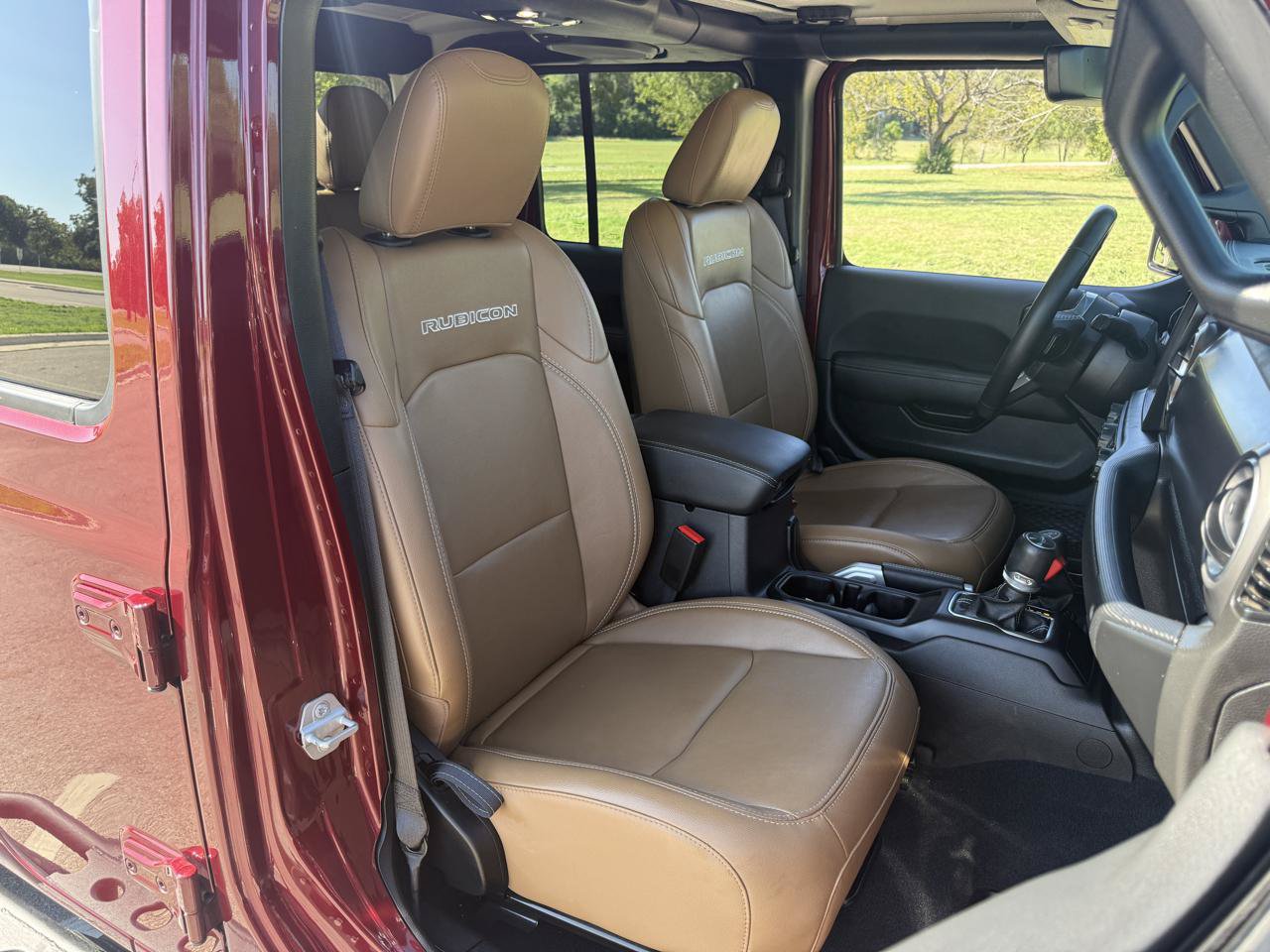 Used 2022 Jeep Gladiator Rubicon w/ Cold Weather Group AWD/4WD image 15