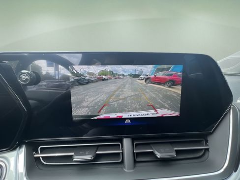 New 2025 Chevrolet Trax LT w/ LT Convenience Package image 14