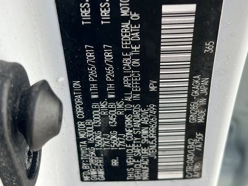 Used 2024 Toyota 4Runner SR5 Premium w/ Moonroof Package image 26