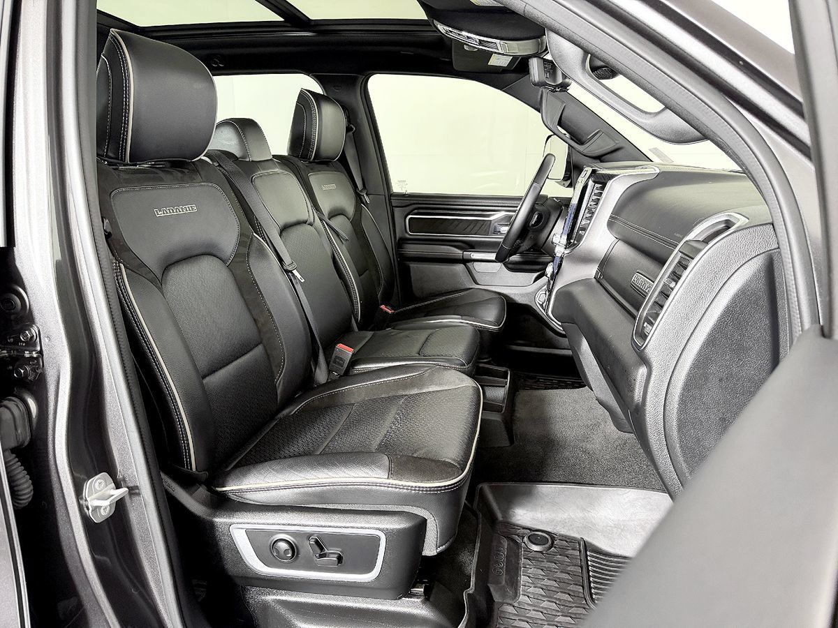 Used 2023 RAM 1500 Laramie AWD/4WD image 40