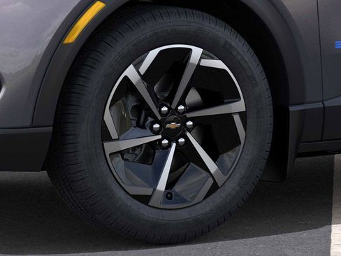 New 2026 Chevrolet Equinox EV LT image 9