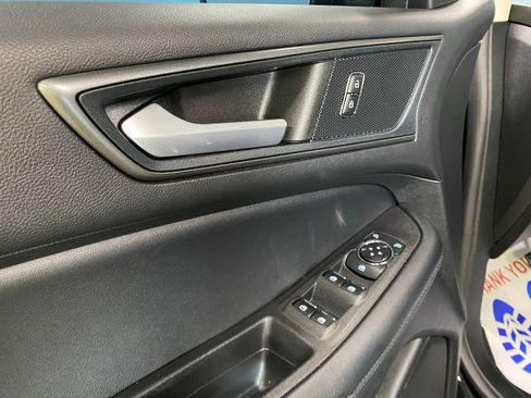 Used 2024 Ford Edge SE image 30