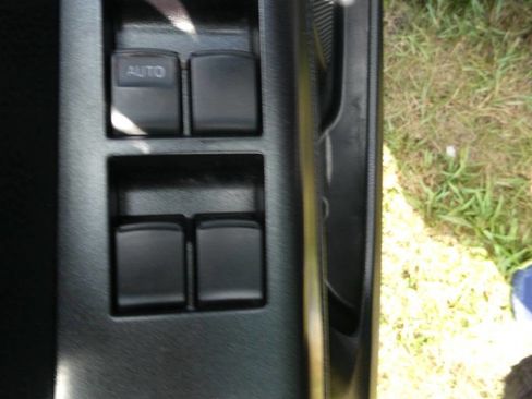 Used 2018 Toyota RAV4 XLE image 23