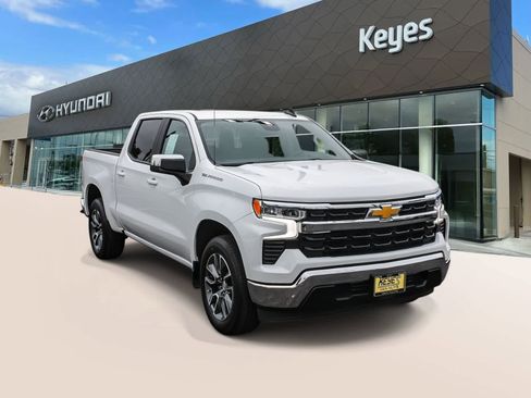 Used 2023 Chevrolet Silverado 1500 LT w/ Protection Package RWD image 3