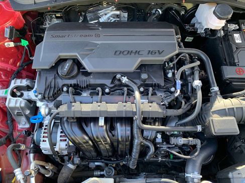 Used 2025 Hyundai Kona SEL image 32