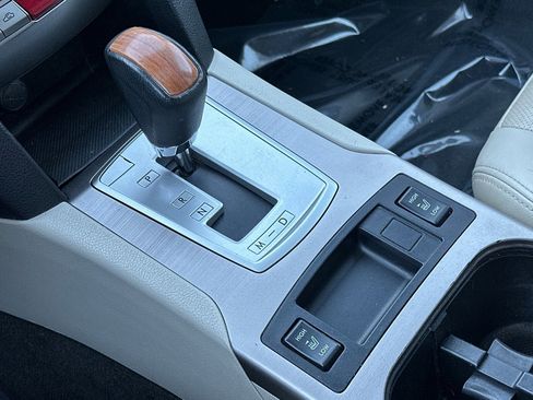 Used 2013 Subaru Outback 2.5i Limited w/ Moonroof Pkg image 18