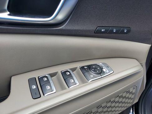 New 2025 Kia Carnival EX image 17