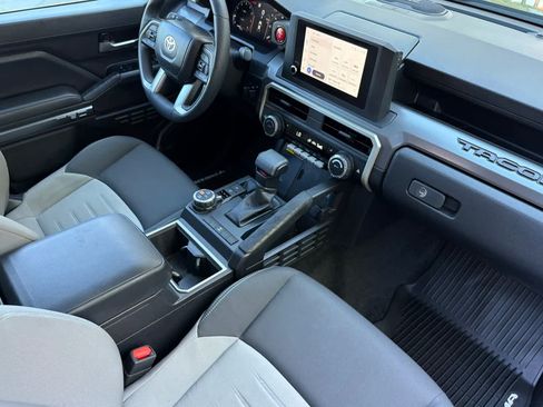 Used 2024 Toyota Tacoma TRD Off-Road w/ TRD Off Road Upgrade Package AWD/4WD image 17