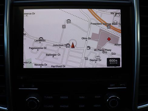 Used 2018 Porsche Cayenne Platinum Edition image 23