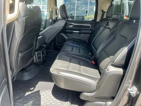 Used 2019 RAM 1500 Laramie AWD/4WD image 12