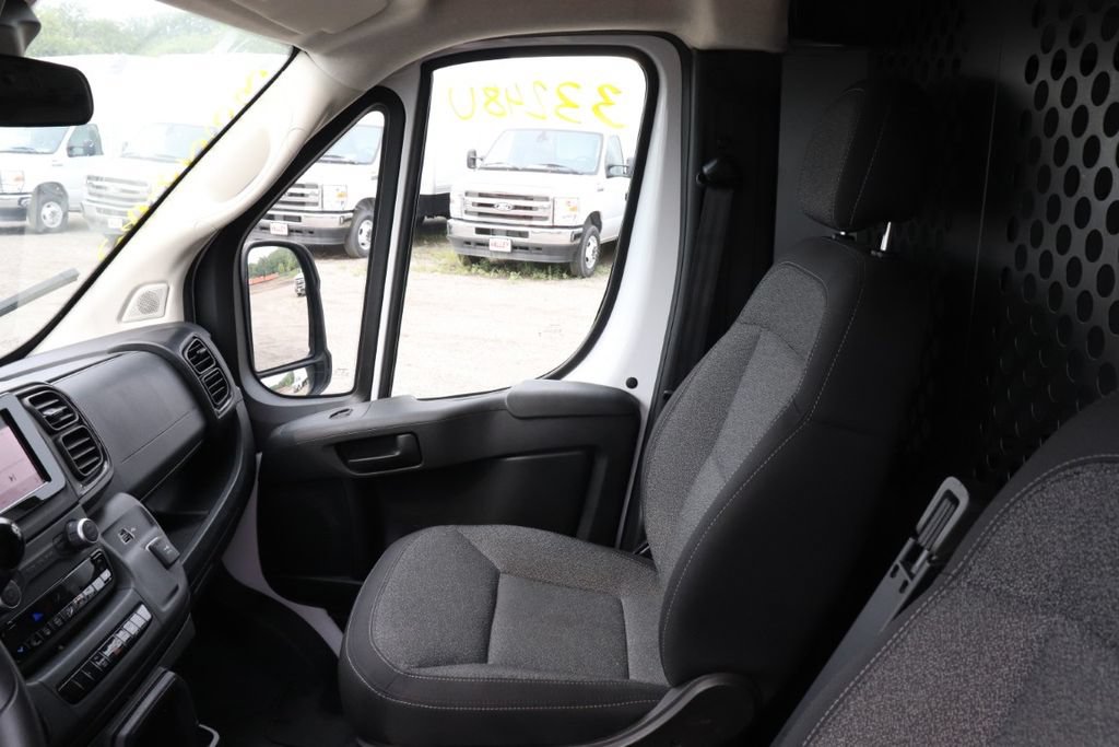 Used 2025 RAM ProMaster 2500 w/ U-Haul Equipment Group FWD image 14