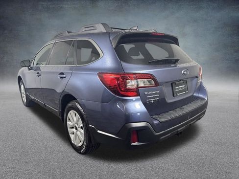 Used 2018 Subaru Outback 2.5i Premium w/ Popular Package #1 AWD/4WD image 4