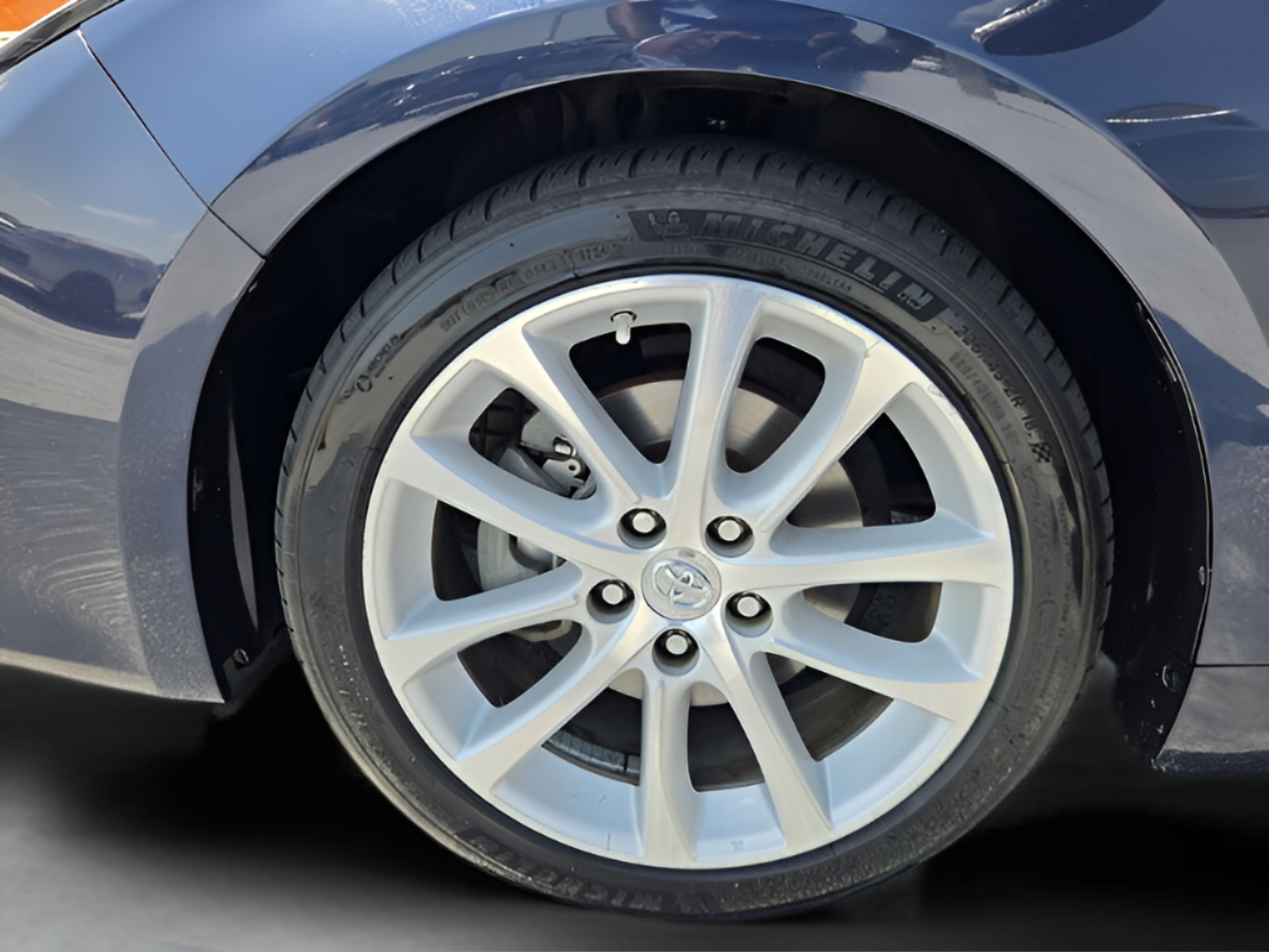Used 2015 Toyota Avalon Limited FWD image 33