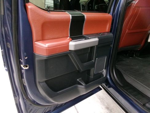 Used 2019 Ford F150 Platinum w/ Equipment Group 701A Luxury image 31