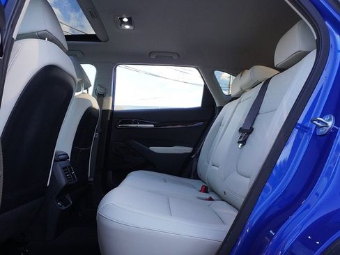 Used 2023 Kia Seltos EX image 38