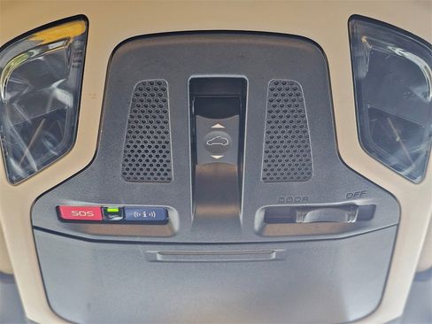 Used 2023 Subaru Outback Touring image 35