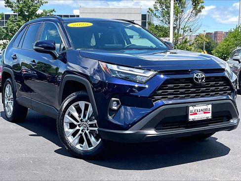 Used 2025 Toyota RAV4 XLE Premium w/ Weather Package AWD/4WD image 2