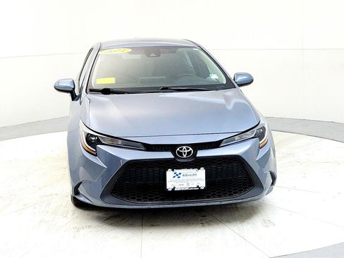 Used 2021 Toyota Corolla LE image 8