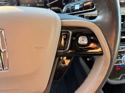 Certified 2022 Lincoln Corsair AWD w/ Premium Package image 18