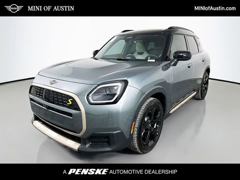 New 2025 MINI Cooper Countryman SE image 1