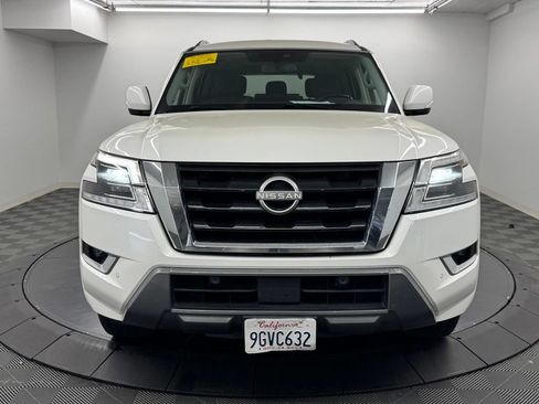 Used 2021 Nissan Armada SV w/ SV Appearance Package RWD image 3