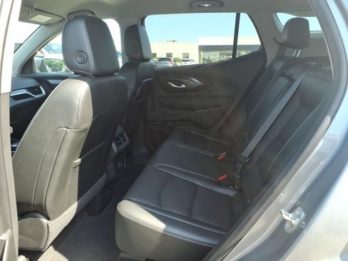 Used 2023 GMC Terrain SLT w/ Tech Package AWD/4WD image 9