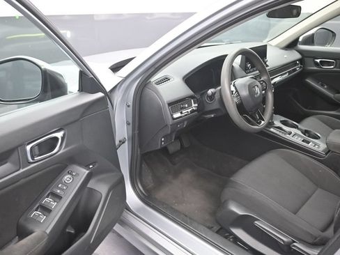 Used 2022 Honda Civic LX image 10