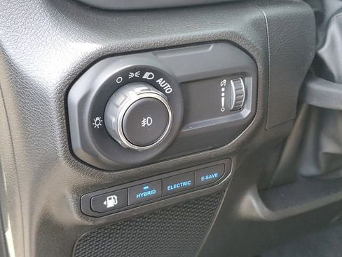 Used 2023 Jeep Wrangler Unlimited w/ Cold Weather Group AWD/4WD image 7