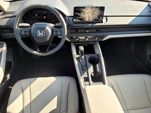 Used 2025 Honda Accord LX image 31