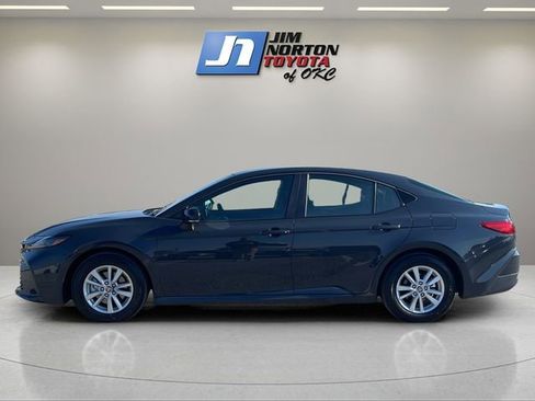 Used 2026 Toyota Camry LE image 8