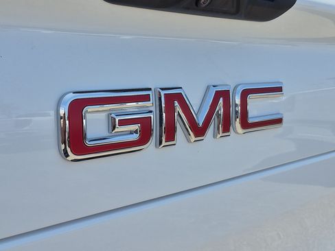New 2026 GMC Sierra EV Elevation w/ Premium Package AWD/4WD image 32