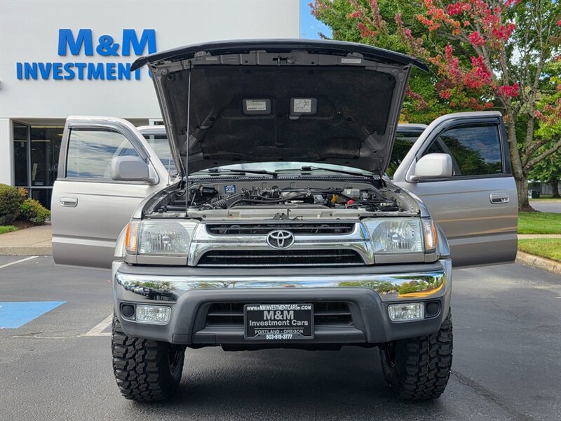 Used 2002 Toyota 4Runner SR5 AWD/4WD image 29