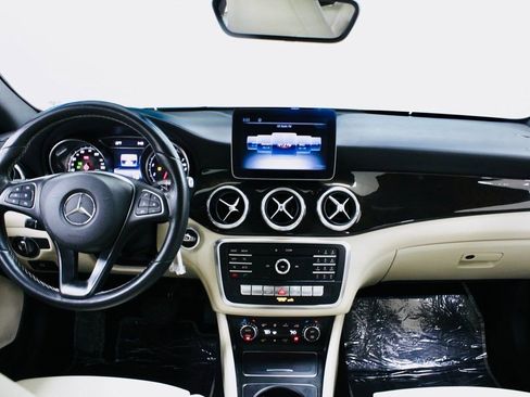 Used 2019 Mercedes-Benz CLA 250 image 25