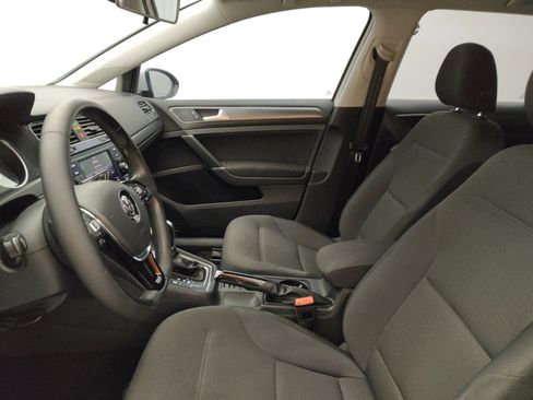 Used 2019 Volkswagen Golf S FWD image 17