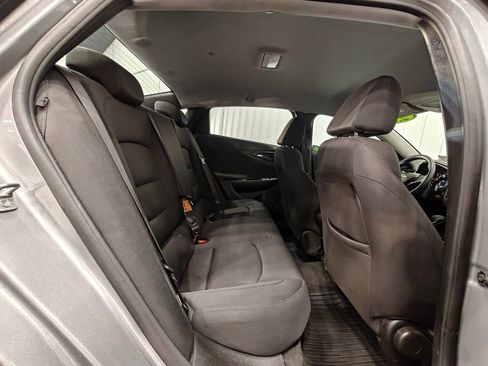 Used 2023 Chevrolet Malibu LS FWD image 18