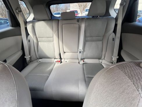 Used 2025 Nissan Rogue SV image 34