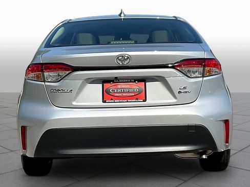 Used 2026 Toyota Corolla LE FWD image 5