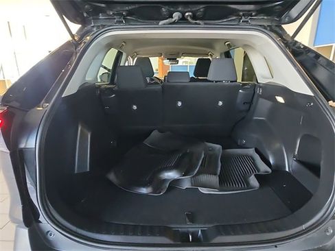 Used 2022 Toyota RAV4 LE image 22