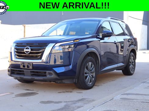 Used 2024 Nissan Pathfinder SV AWD/4WD image 1