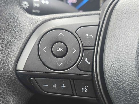 Certified 2025 Toyota RAV4 XLE image 37