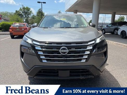 New 2026 Nissan Rogue SV w/ Cold Weather Package AWD/4WD image 2