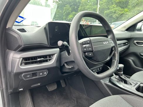 Used 2025 Kia K4 FWD image 10