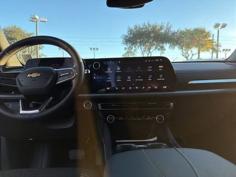 Used 2024 Chevrolet Traverse RS w/ LPO, Floor Liner Package image 10